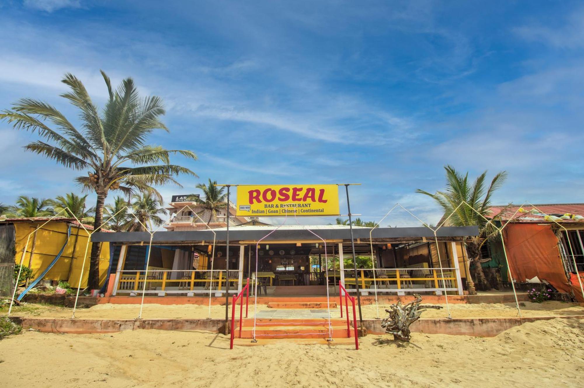 Roseal Beach Front Baga Exterior photo