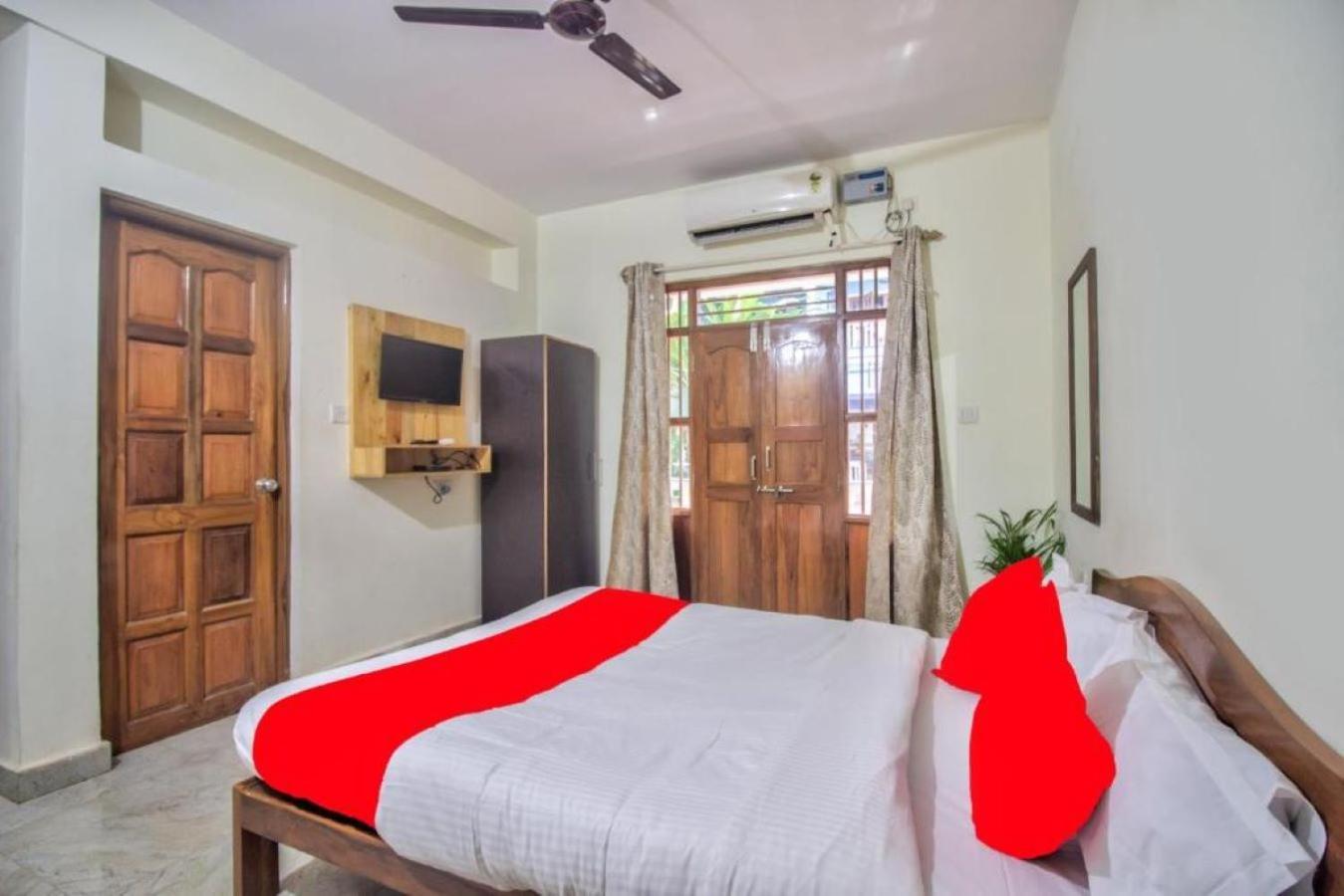 Roseal Beach Front Baga Exterior photo