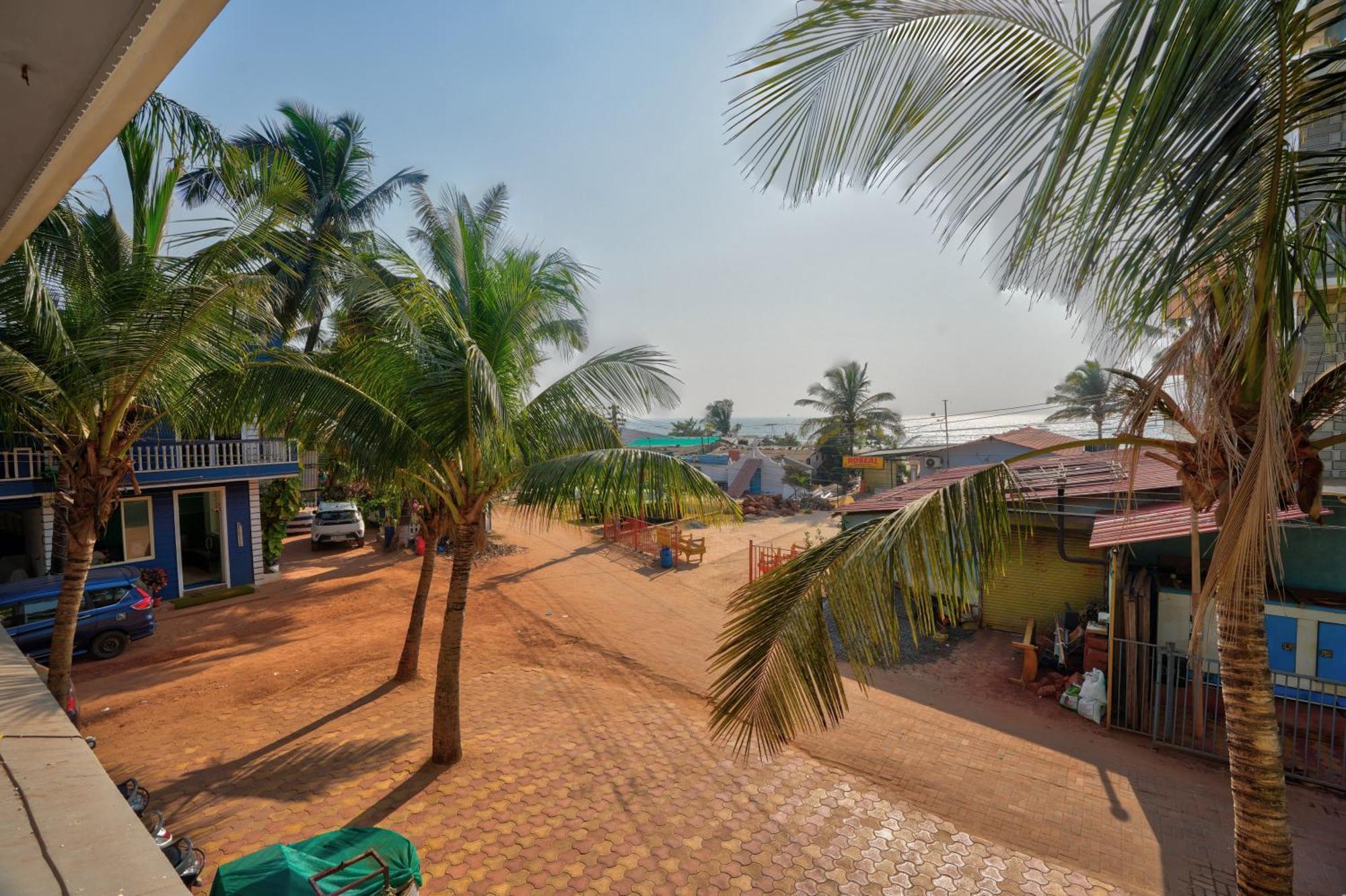 Roseal Beach Front Baga Exterior photo